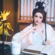 仙境般的鹿八岁baby白色婚纱图包